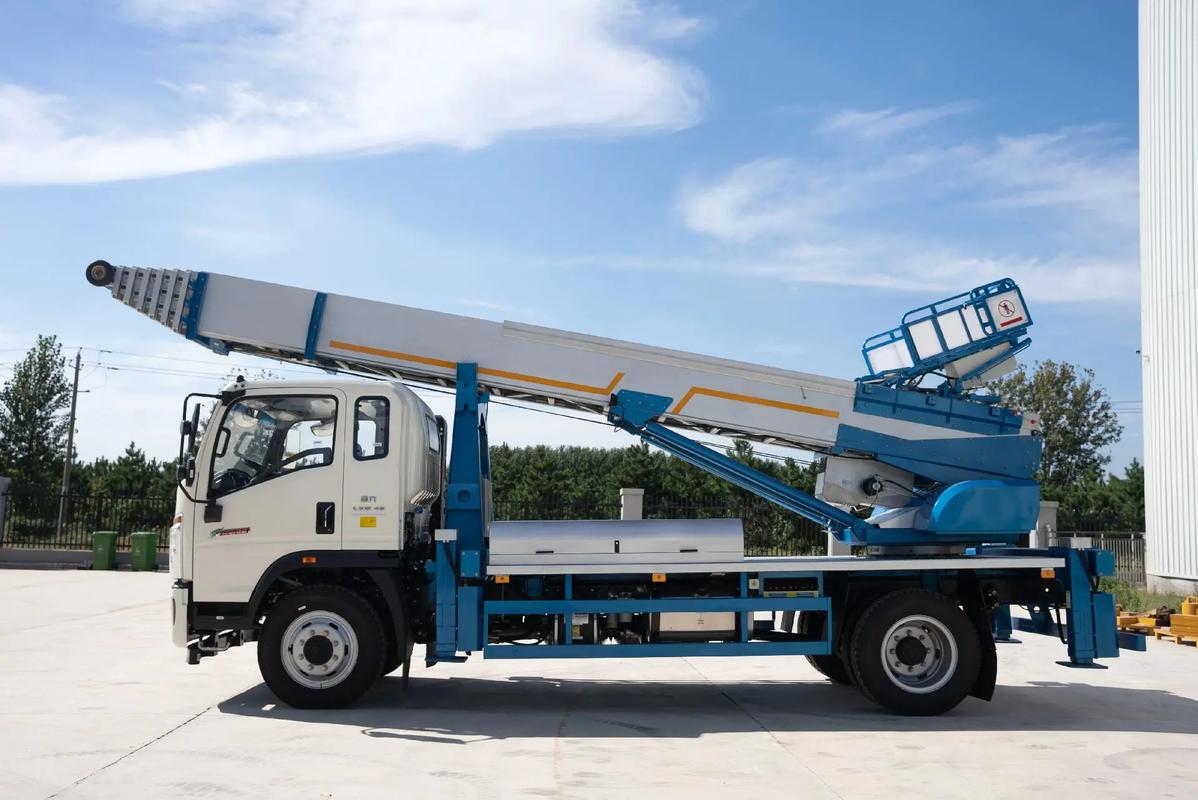 滁州云梯上料车租赁费用