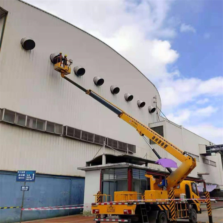 滁州高空作业车出租服务：专业广告牌安装解决方案